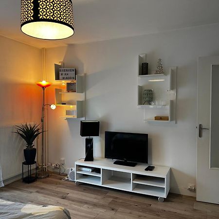 Charmant Appartement T1 Macon Bagian luar foto